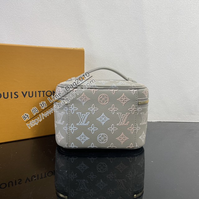 LV路易威登2023专柜新款M23550 镂花穿孔牛皮革Nice迷你化妆包 ydh5416